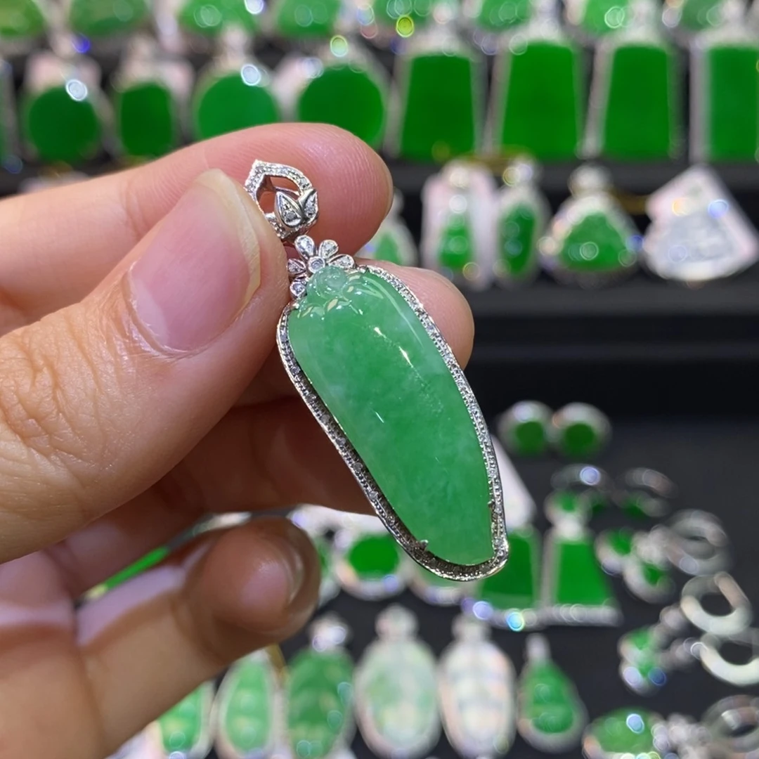 翡翠18K金镶嵌吊坠(不含链)