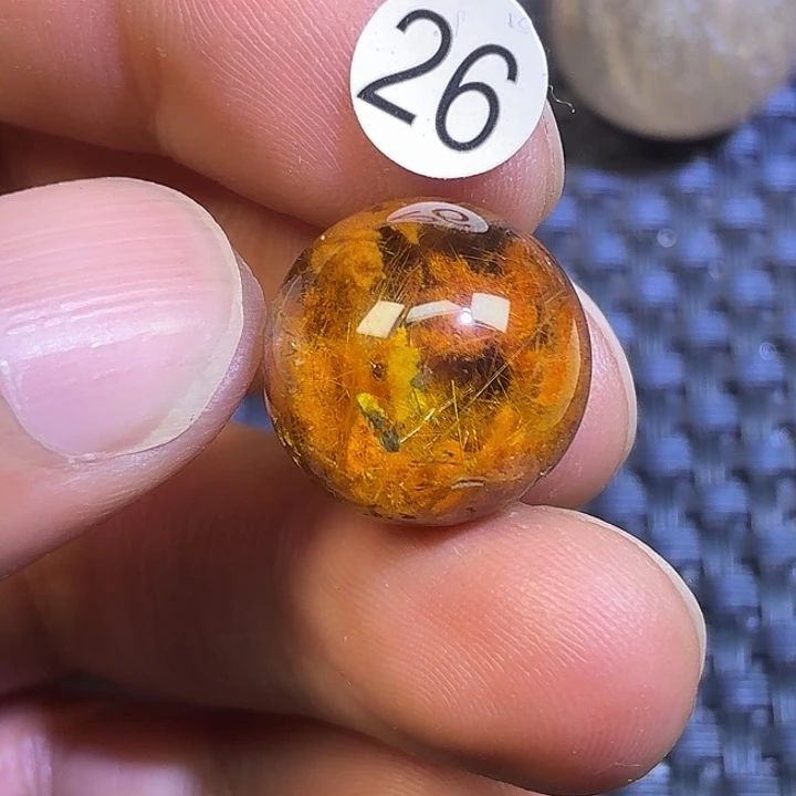 东***就水晶吊坠(不含链)未镶嵌