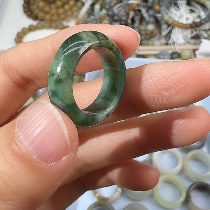 和田玉（糖玉）未镶嵌戒指17.5内径9