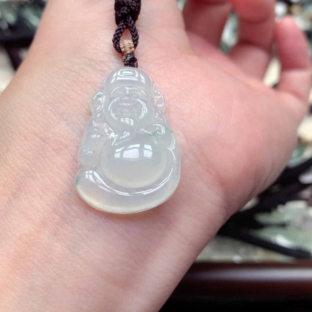 翡翠未镶嵌颈饰财神