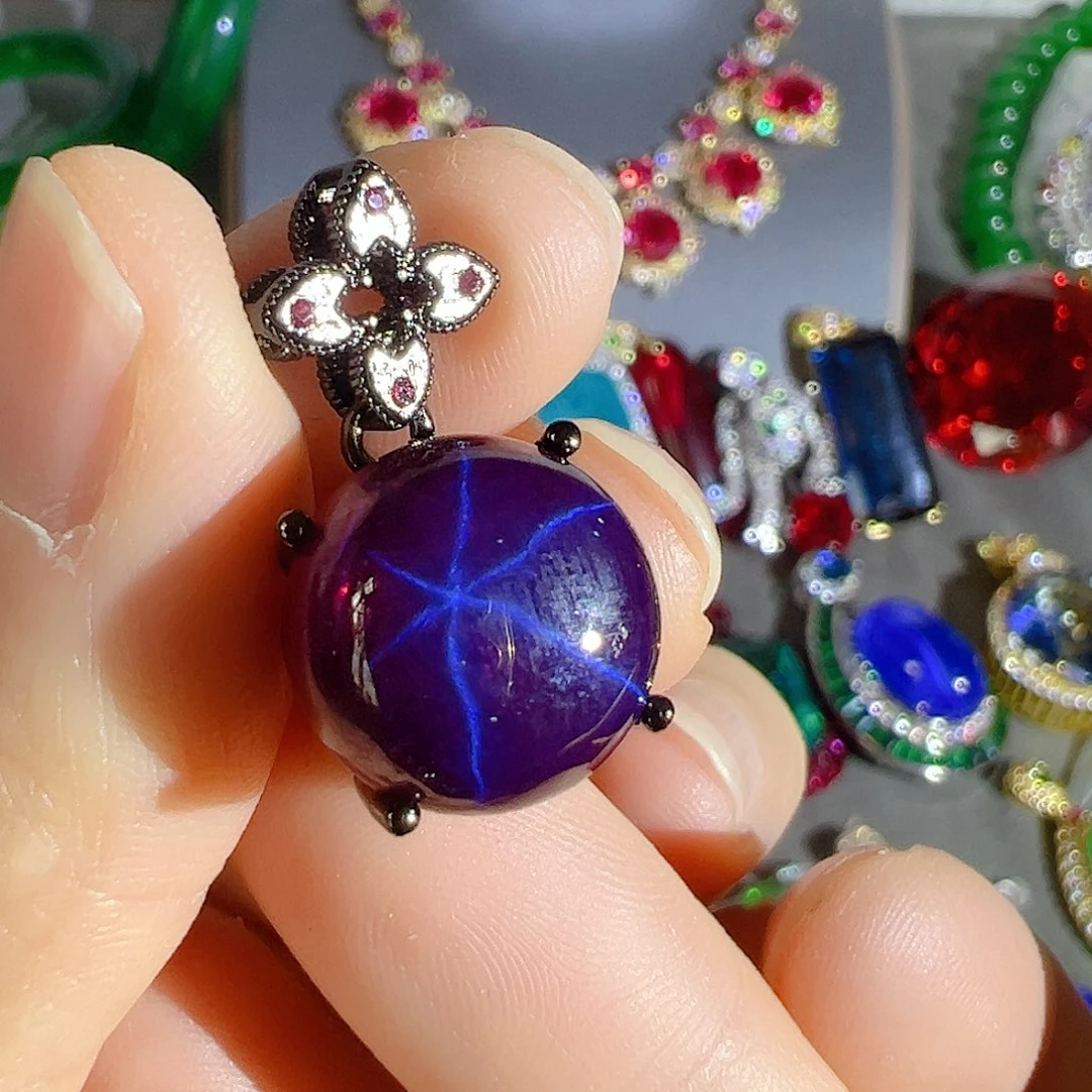 花岗石钨合金红色蓝色吊坠