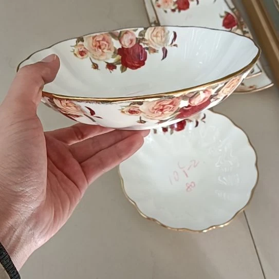 新疆西藏拍2个包邮金秋玫瑰手工拍金口径21.5厘米高5厘米南瓜碗