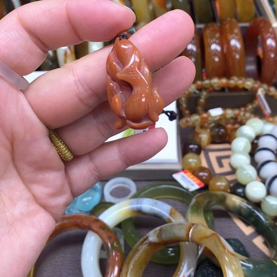 三***语蛇纹石玉未镶嵌手镯
