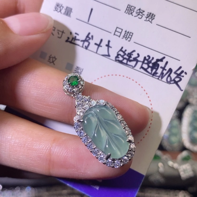【闪购商品】翡翠未镶嵌颈饰天然