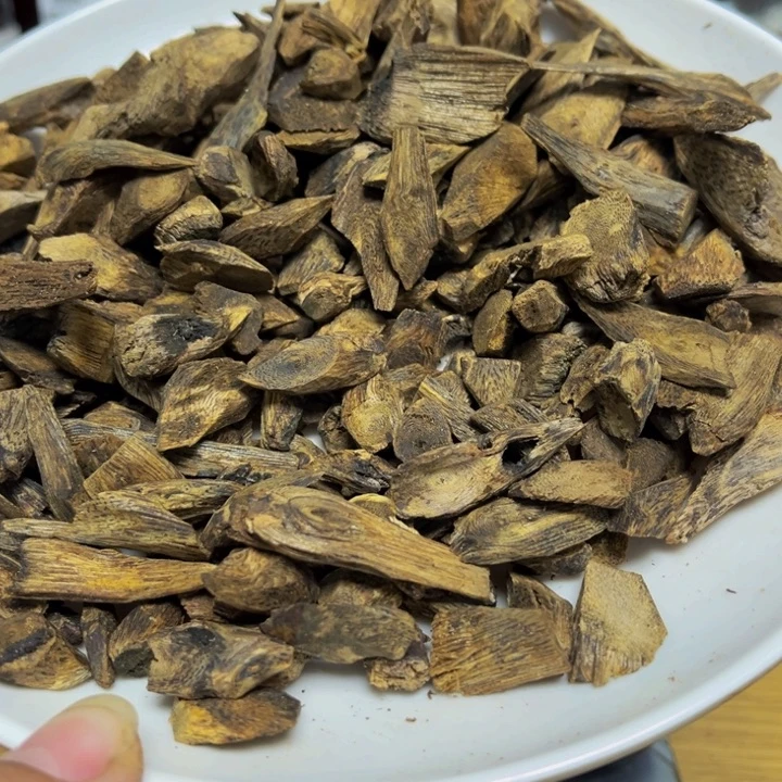 沉香沉香碎屑石*树丁161克