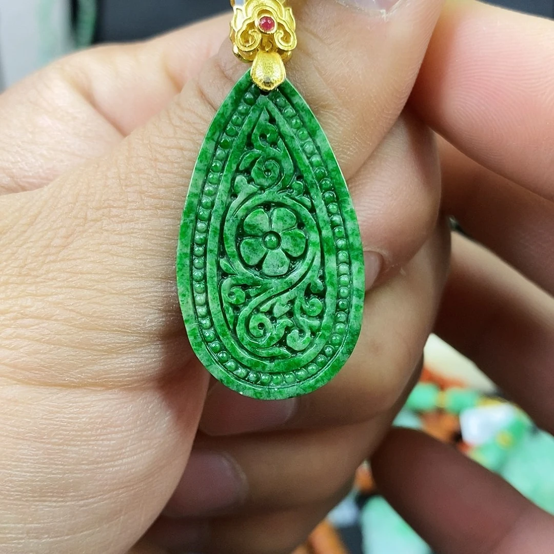 颈饰未镶嵌翡翠吊坠