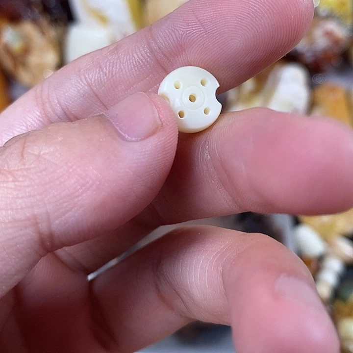 老***丶琥珀未镶嵌裸石我