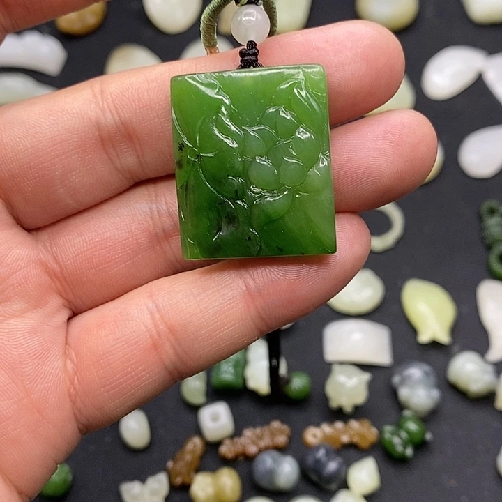 和田玉颈饰未镶嵌云***/