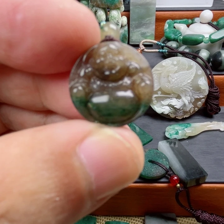 独山玉未镶嵌手镯