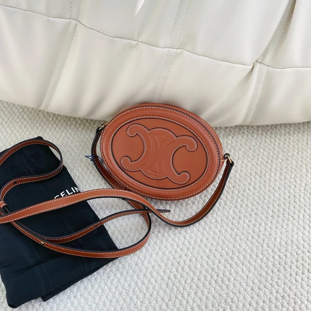 99新 Celine/思琳 焦糖色小号月饼包尘CJM13-1031