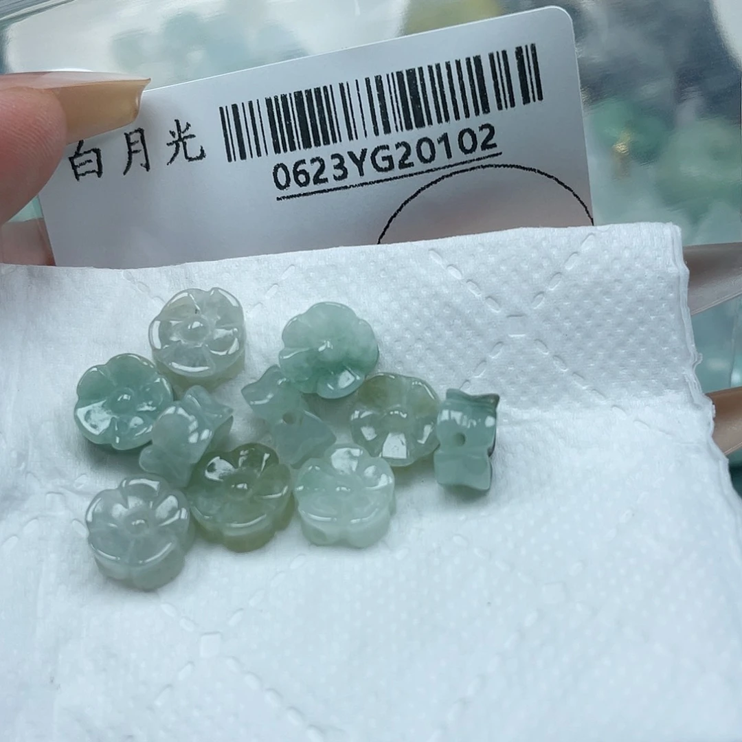 翡翠未镶嵌吊坠(不含链)多样性