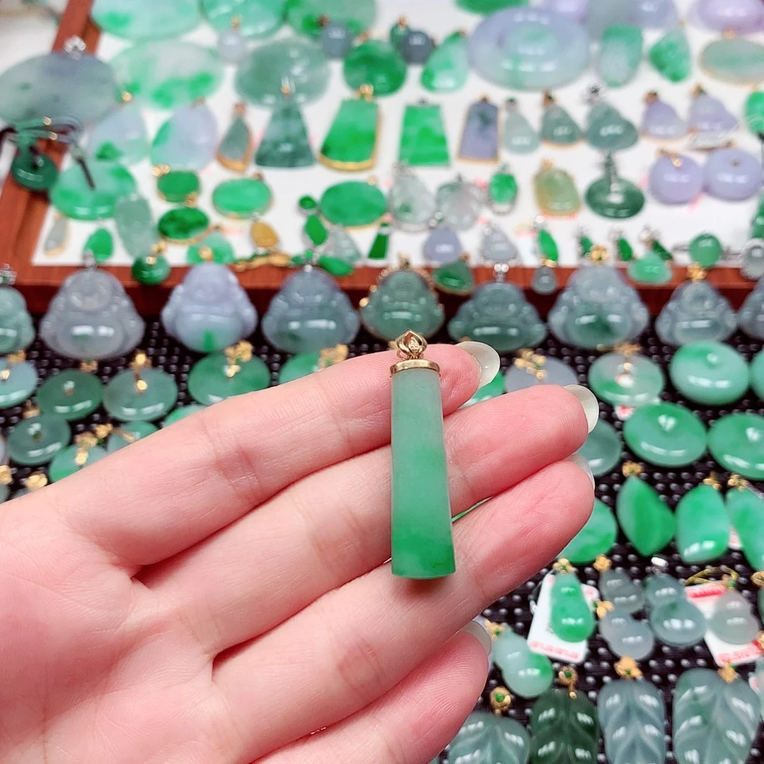 翡翠18K金镶嵌吊坠(不含链)