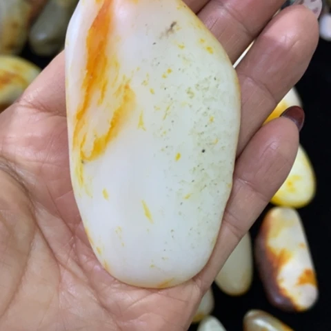 阳***光和田玉（糖玉）未镶嵌挂件