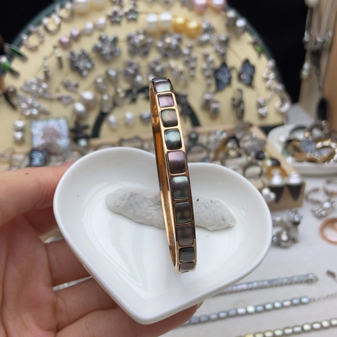 画框钛钢海水珍珠福利大溪地贵妃手镯