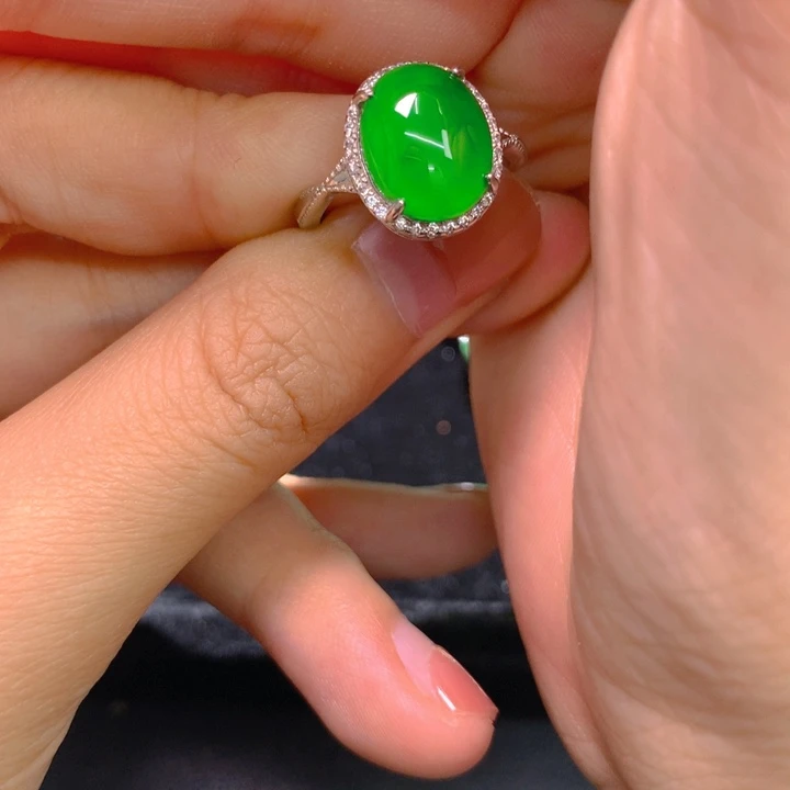 翡翠银S925镶嵌戒指一个