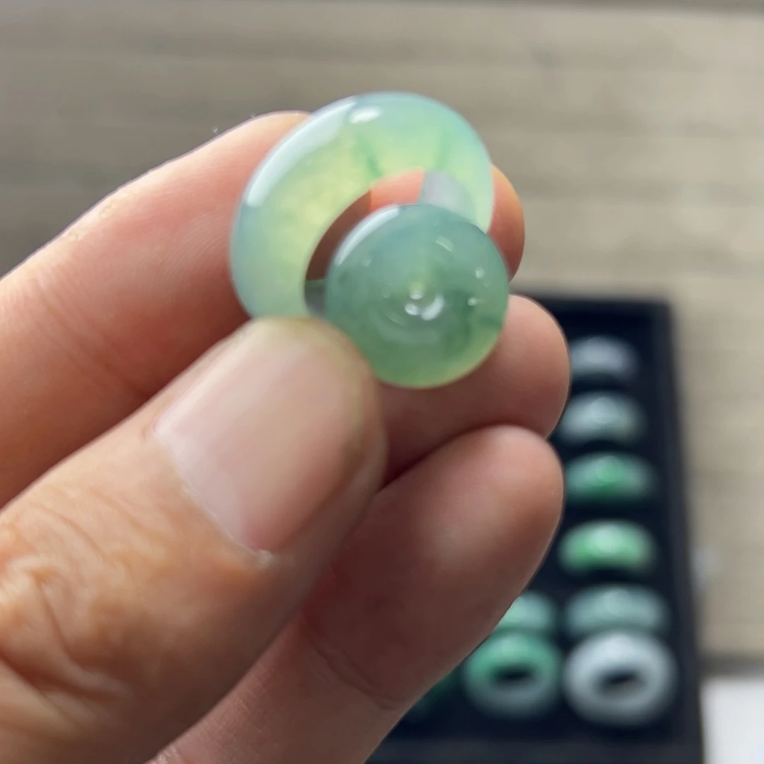 定制翡翠未镶嵌圈口10号