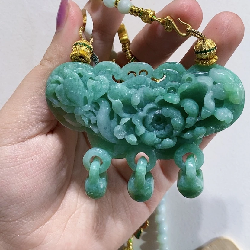 【闪购商品】翡翠未镶嵌颈饰
