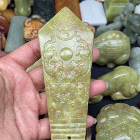 蛇纹石玉颈饰未镶嵌29