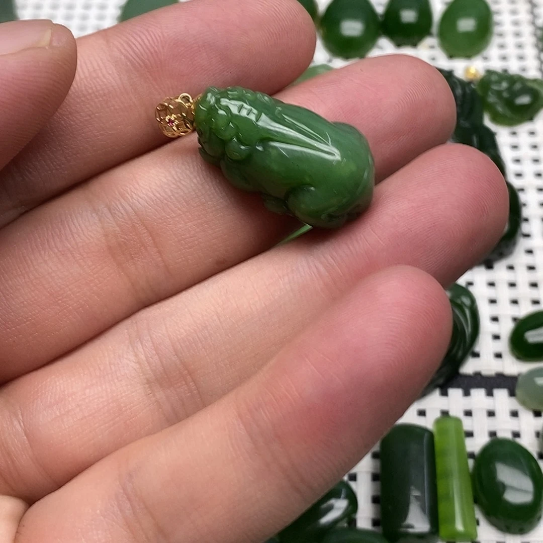 和田玉（碧玉）18K金镶嵌吊坠(不含链)