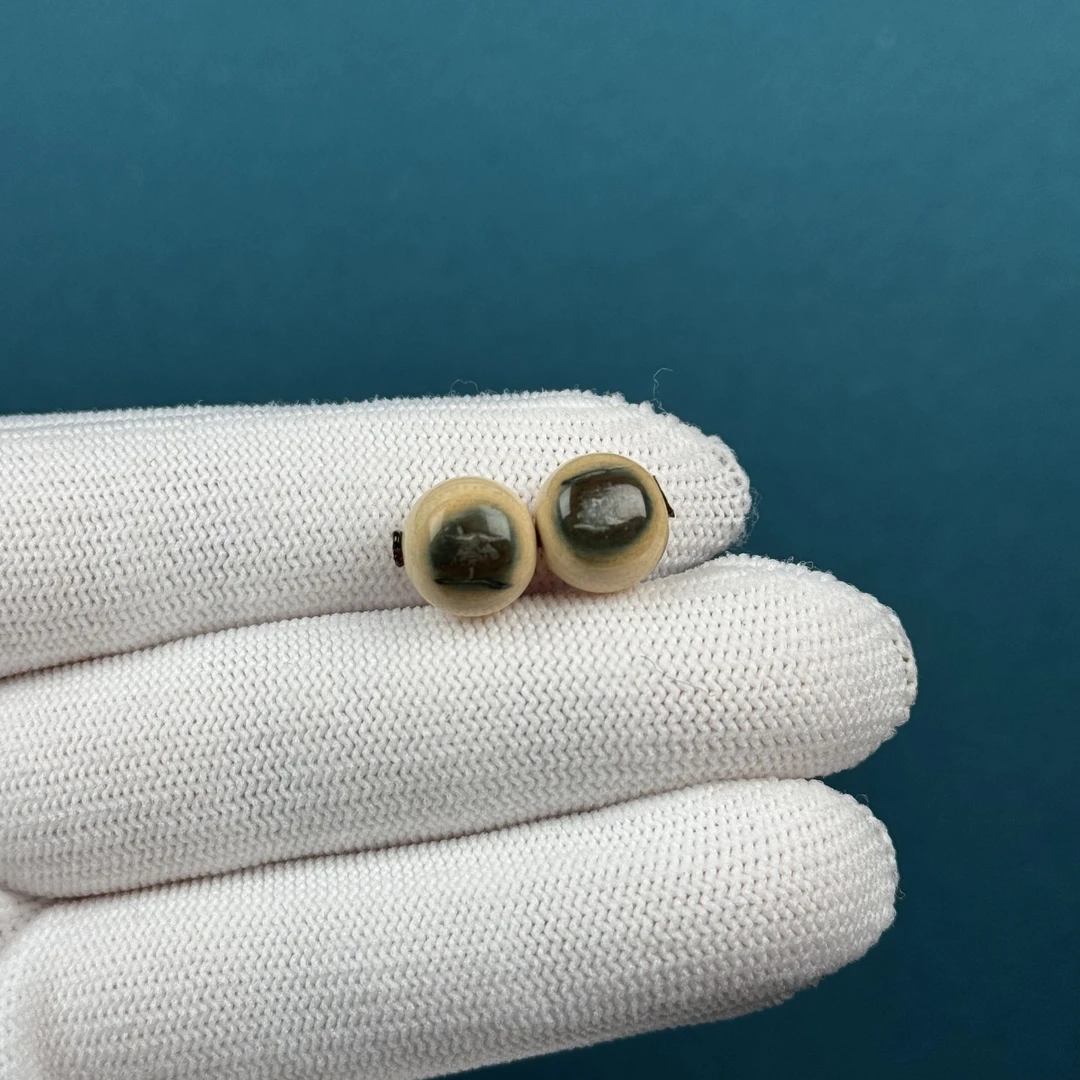 D89-72天然猛犸牙（有瑕）蓝眼睛圆珠10.2mm支持复检