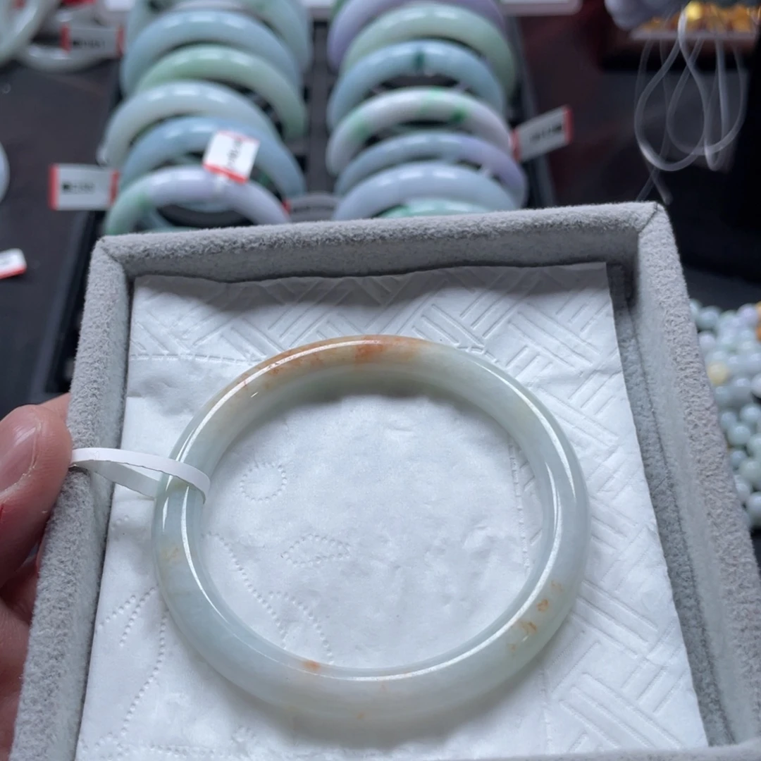 翡翠未镶嵌手镯圆条