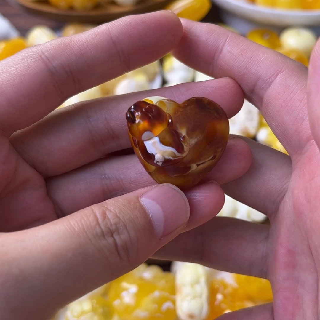 未镶嵌颈饰琥珀蜜蜡爱心
