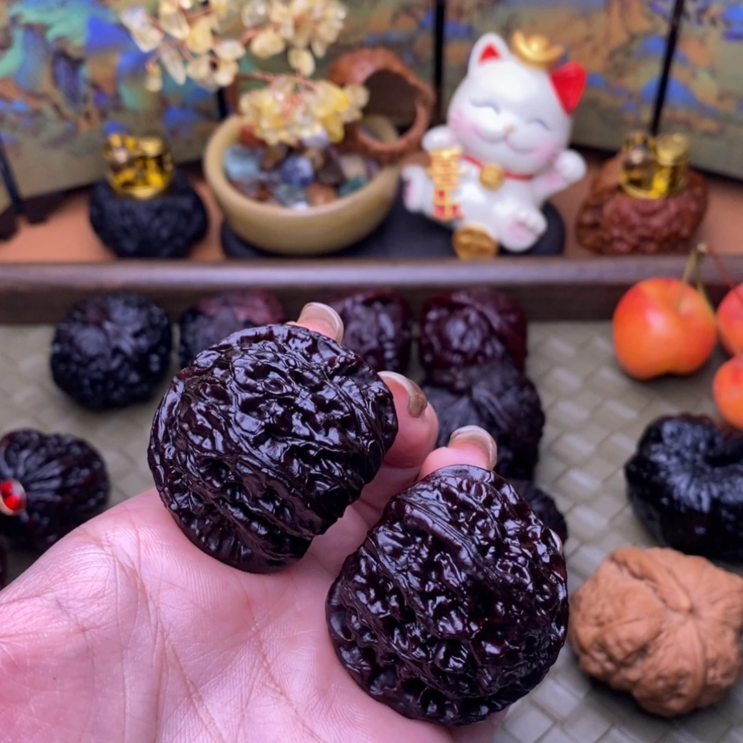 文玩核桃吊坠38白狮子