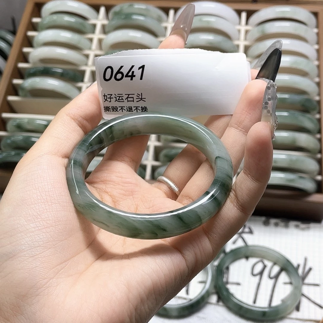 石英质玉未镶嵌手镯0641