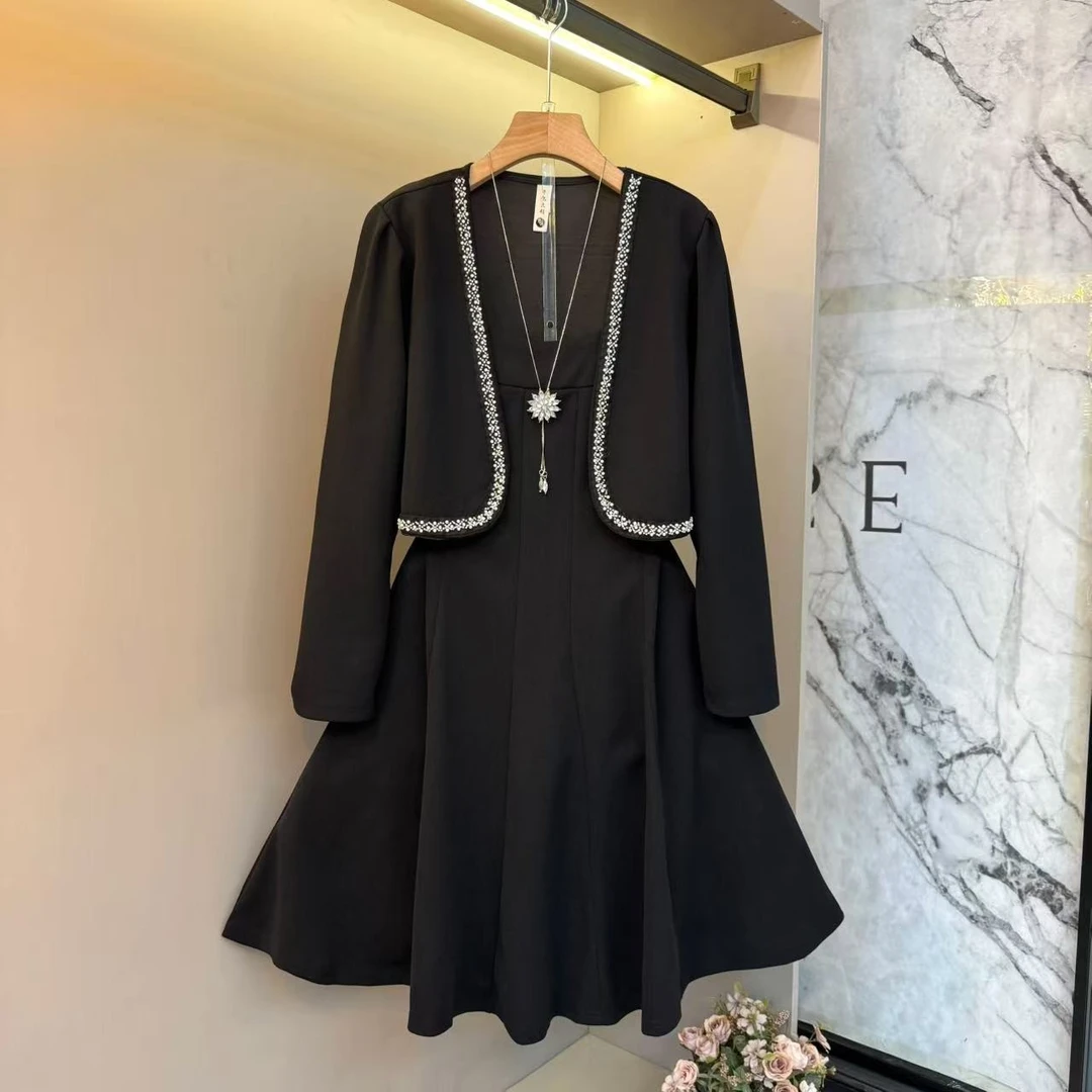 2025秋季新款法式赫本风小黑裙高端轻奢时尚气质显瘦两件套8888