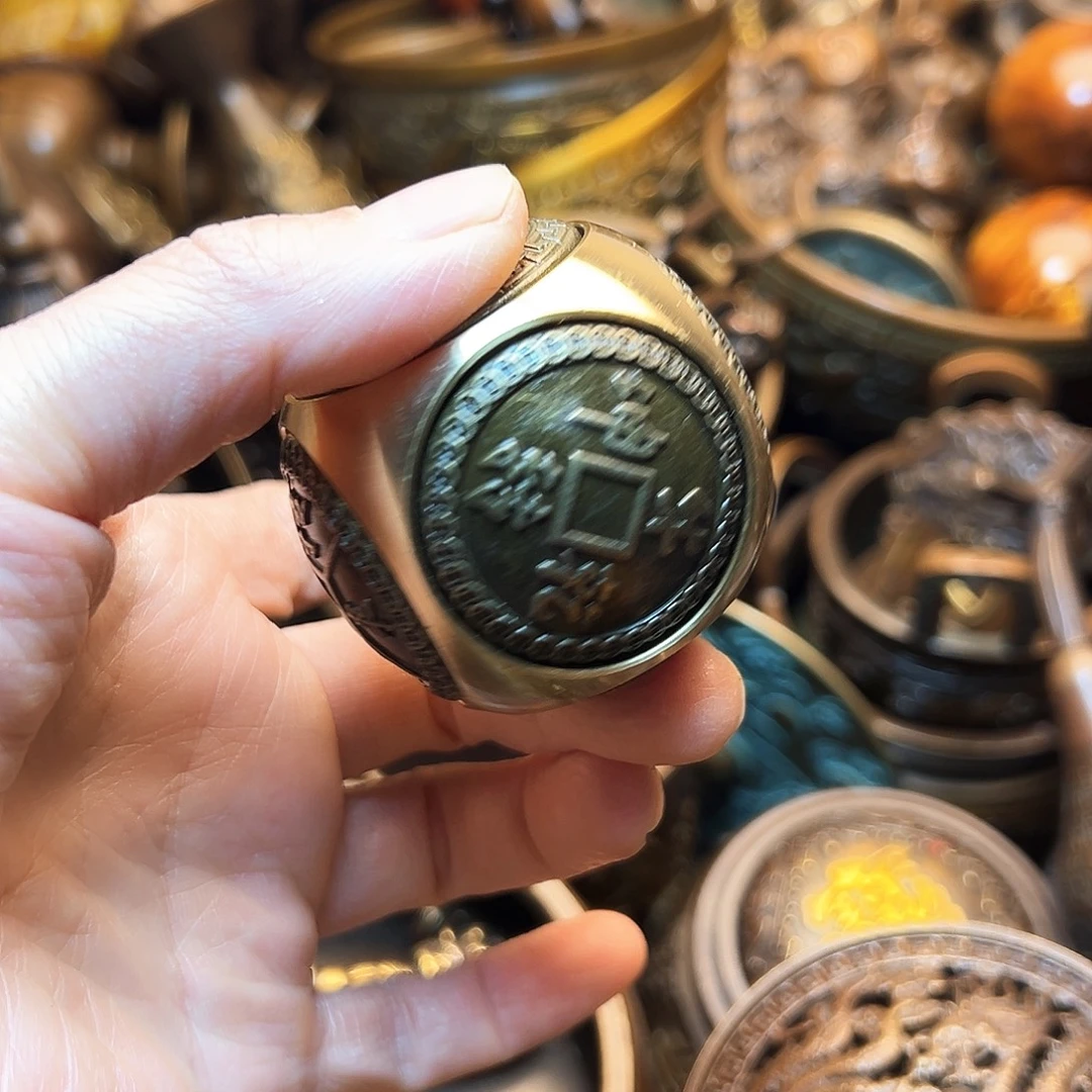 精美铜器工艺品等