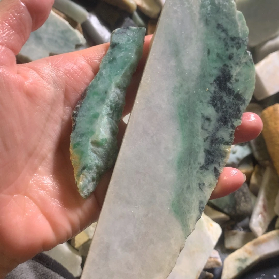 翡翠颈饰未镶嵌缅甸翡翠