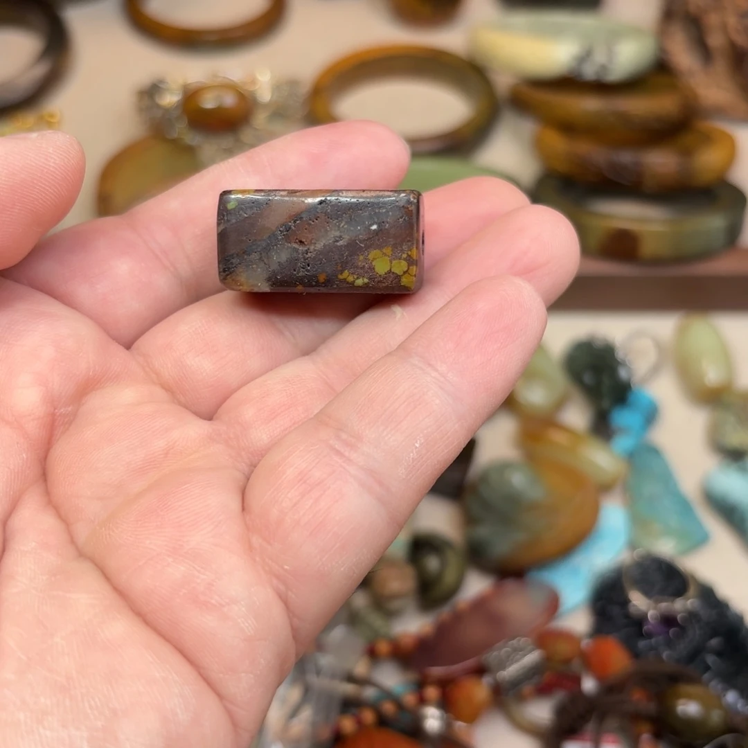 岫岩河磨玉（透闪石质玉）手链未镶嵌用**子