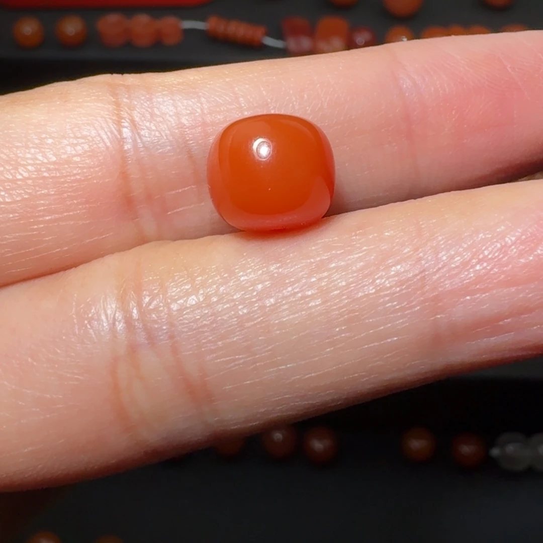 南红玛瑙未镶嵌满肉柿子红老形微纹10×9