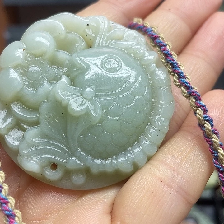 未镶嵌蛇纹石玉颈饰