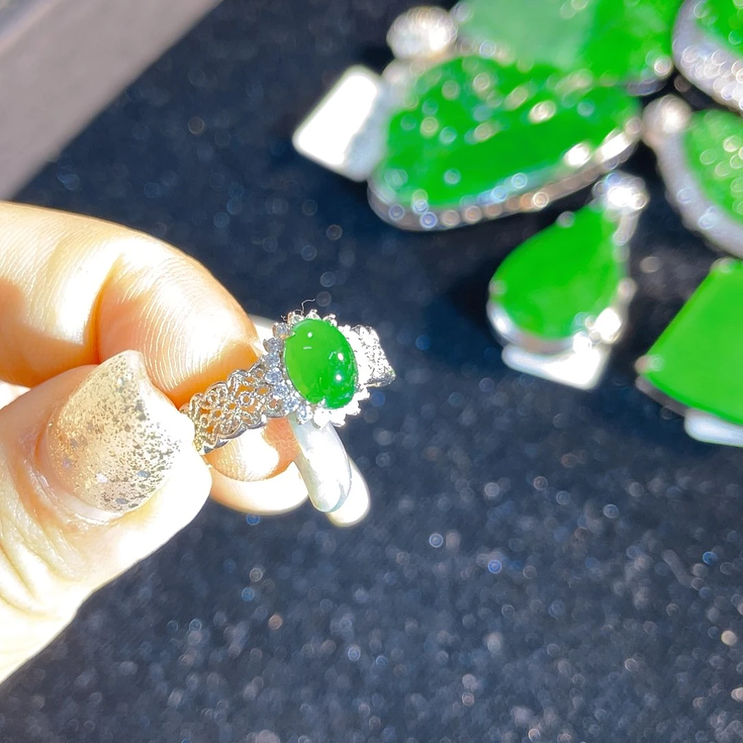翡翠戒指银S925镶嵌翡翠