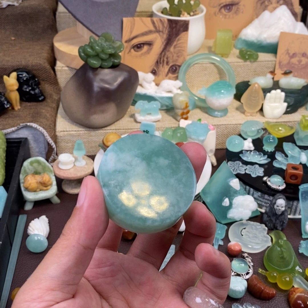 合金蛇纹石玉颈饰六****?