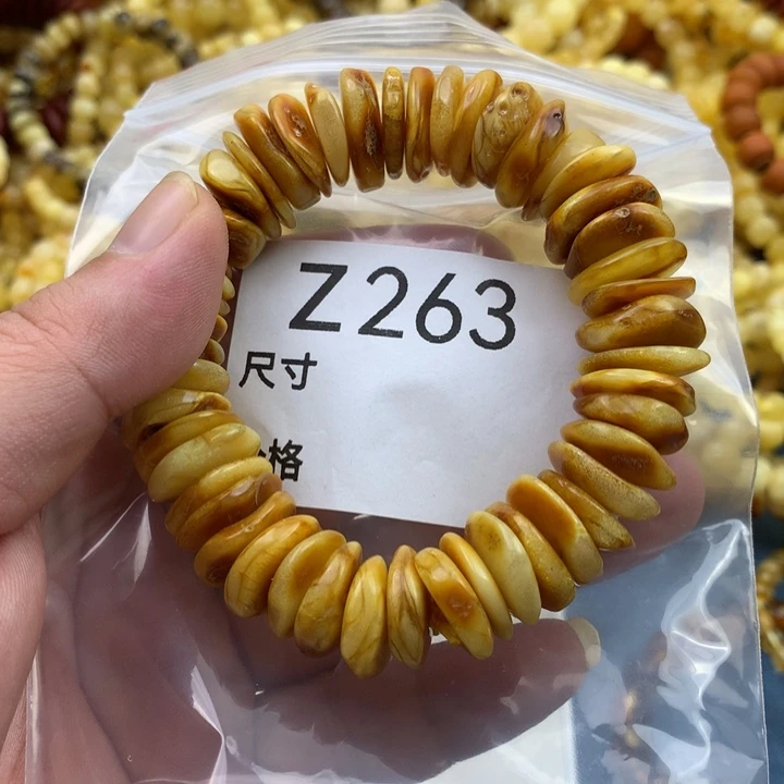琥珀未镶嵌珠宝奇石饲**.