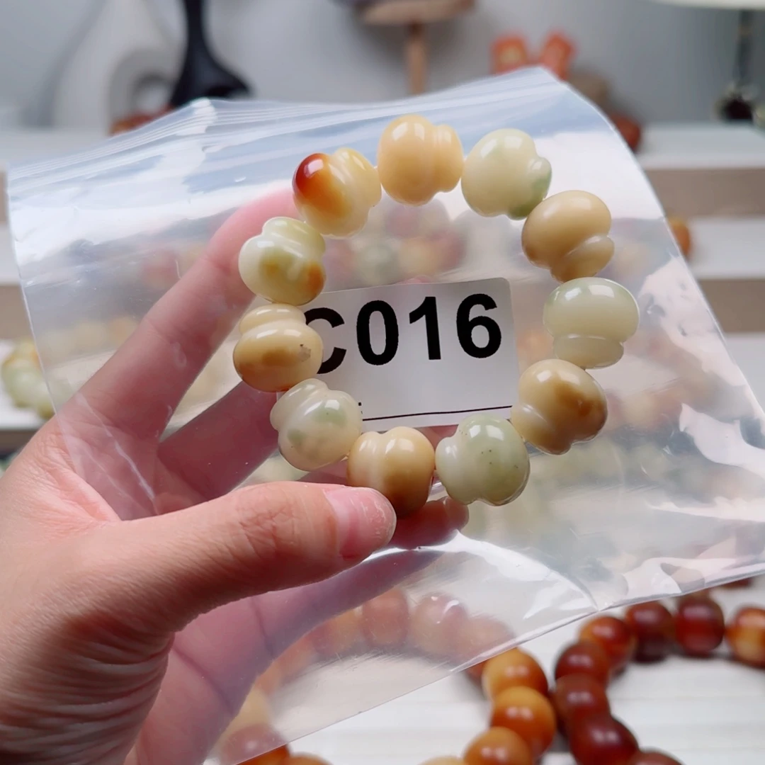 菩提根/象牙果手串18大瑕。