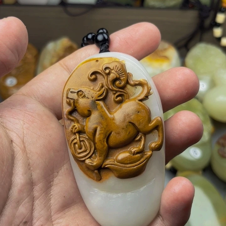 石材方解石手把件狗