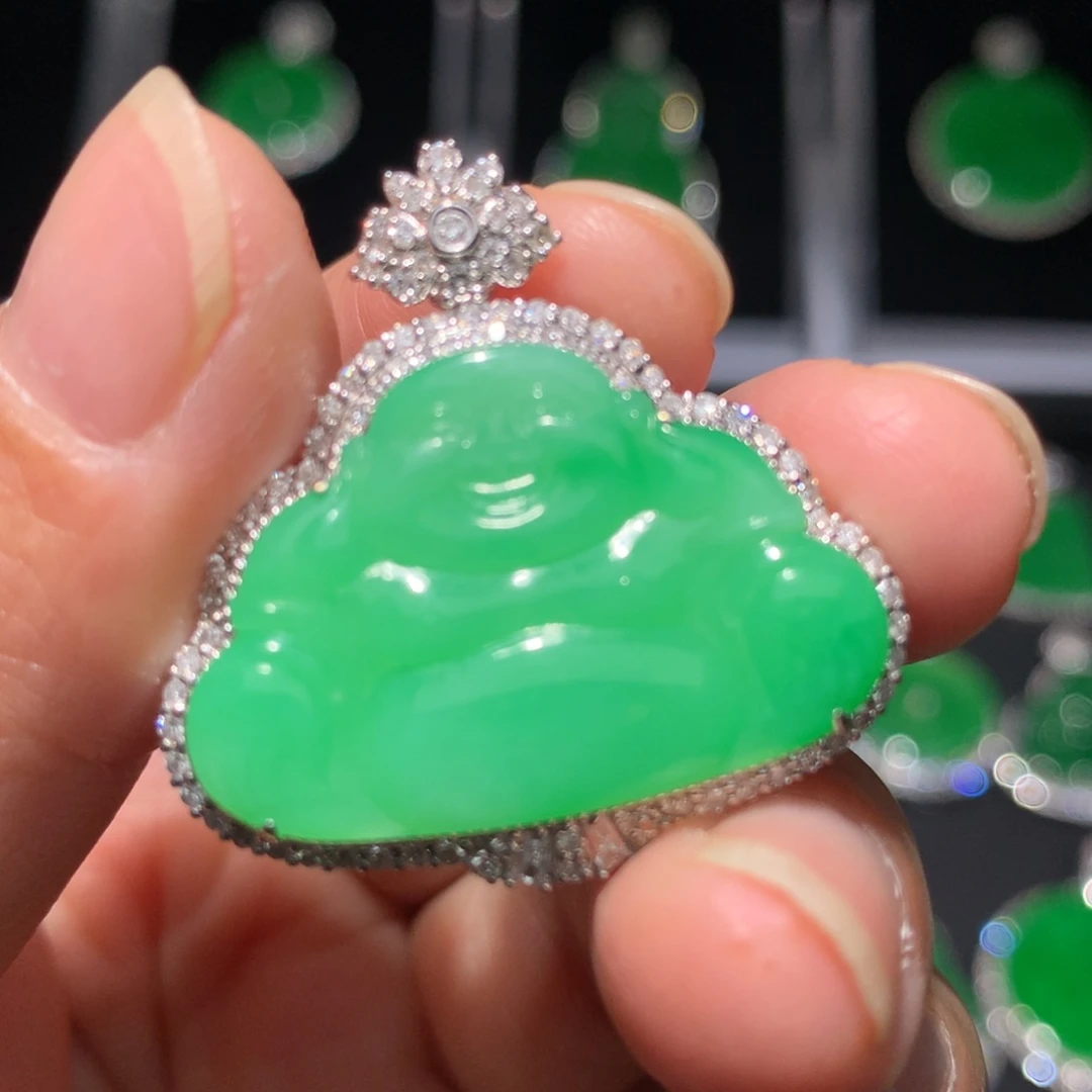 翡翠颈饰18K金镶嵌翡翠