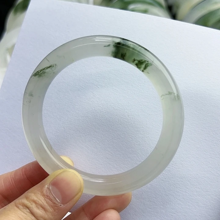 【闪购商品】石英质玉手镯未镶嵌