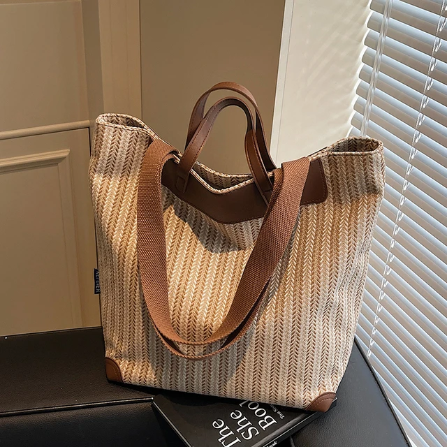 大容量托特包包女2025新款夏天海边度假沙滩包百搭ins条纹草编包