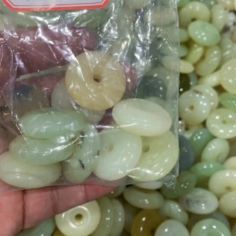 未镶嵌蛇纹石玉手链