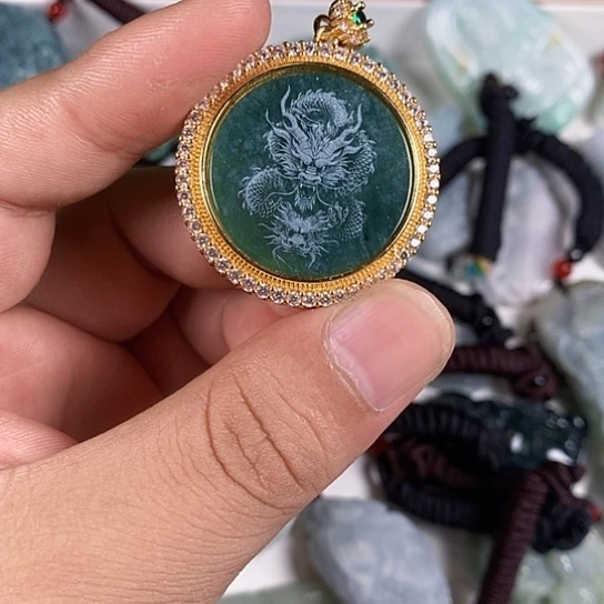 翡翠未镶嵌颈饰天然翡翠