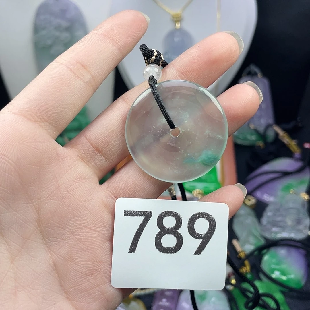 翡翠未镶嵌吊坠(赠链)