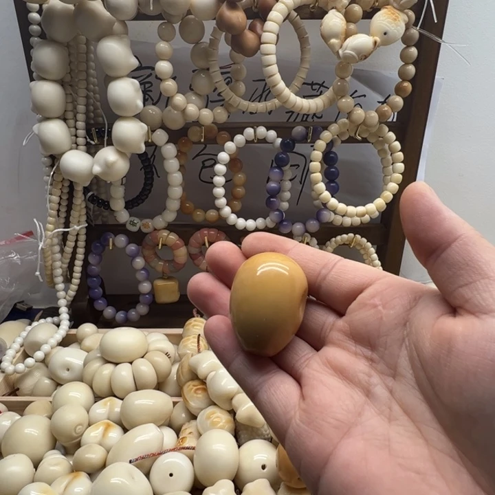 冬***青菩提根/象牙果吊坠象牙果原果雕刻水滴三通2.7