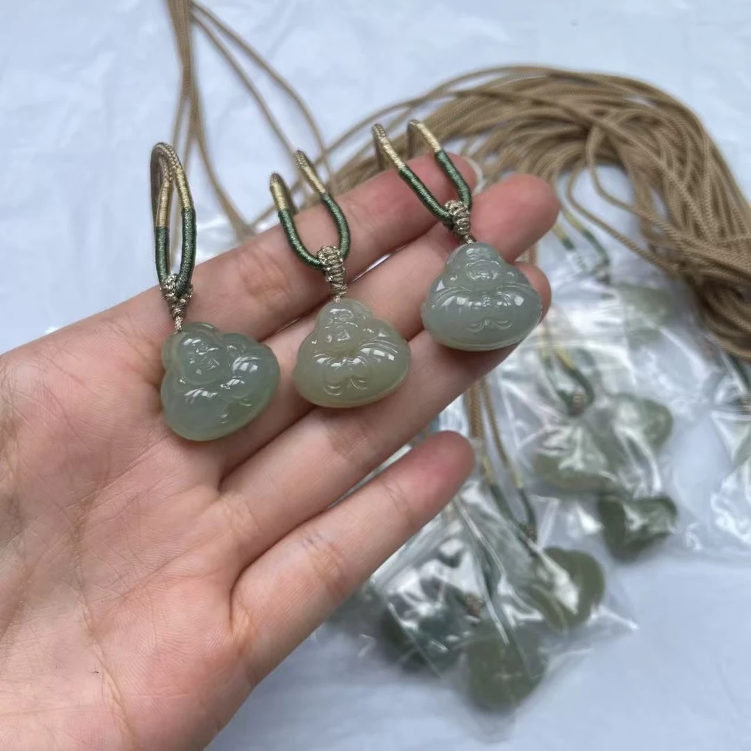 【绿庄】-1446/L019-和田玉吊坠-多样性发其一