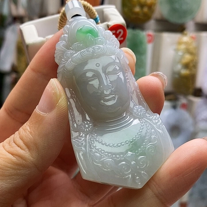 颈饰未镶嵌翡翠观音首