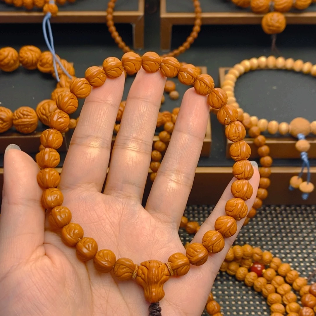 白***衫桃核吊坠秦岭森林095