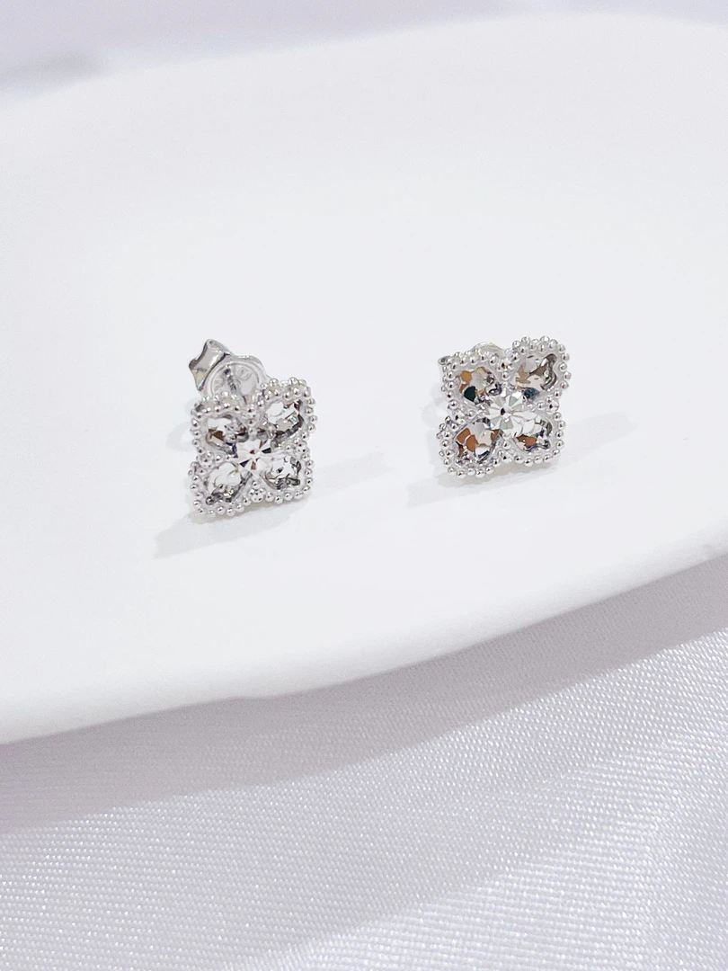 尚晶品2025珠宝铂金碎碎冰四叶草花爆闪精致轻奢好运耳钉饰PT950